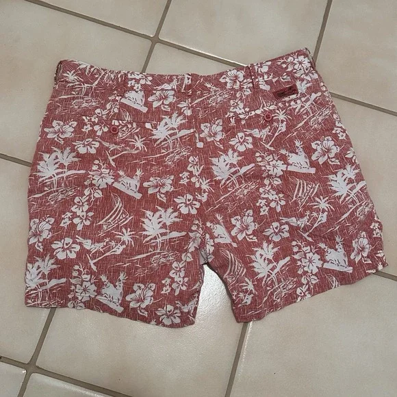 IZOD SALTWATER HAWAIIAN SHORTS Size 38 Men's 100% Cotton Plumerias Parrots Palms - Picture 3 of 6